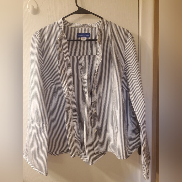 Simply Styled petites button down/up top - Picture 4 of 7